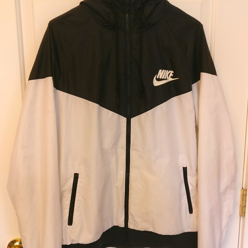 Black and White Nike windbreaker